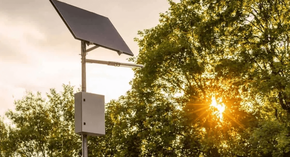 solar flood light