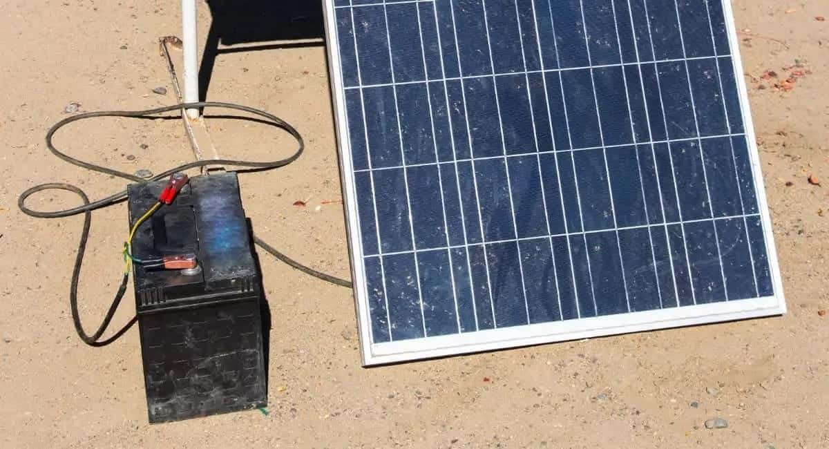 solar panel with battery