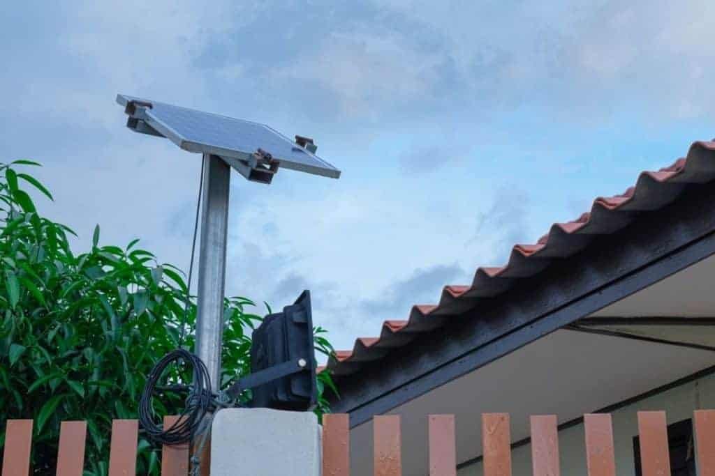 solar floodlight