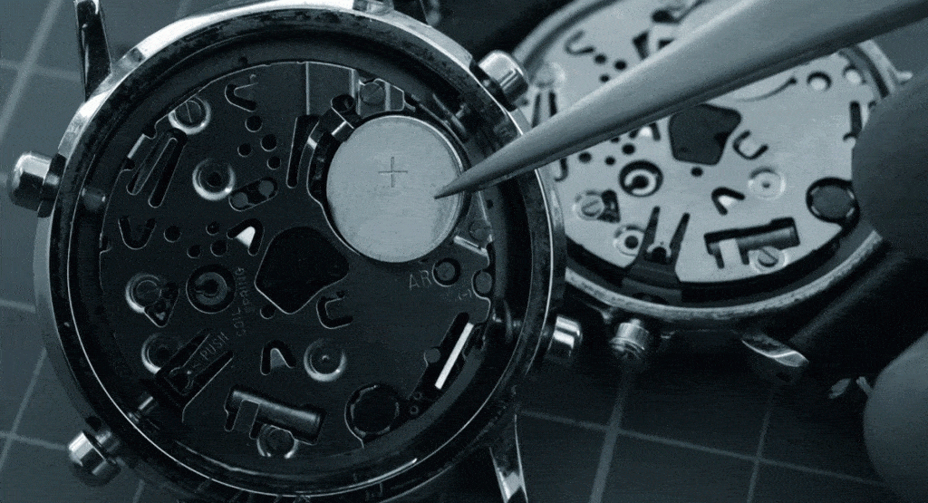 changing the battery of watch