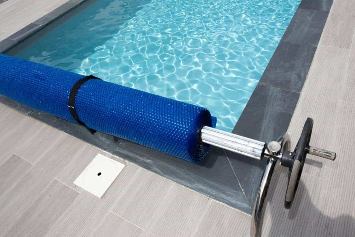 solar pool cover with reel